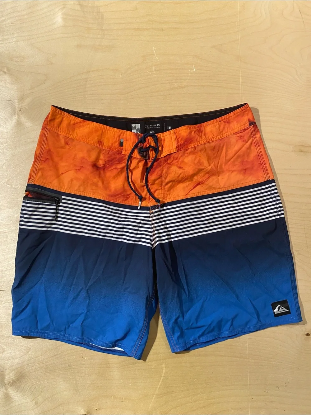 Quiksilver Men's Orange and Blue Gradient Swim Shorts 38 (BM)